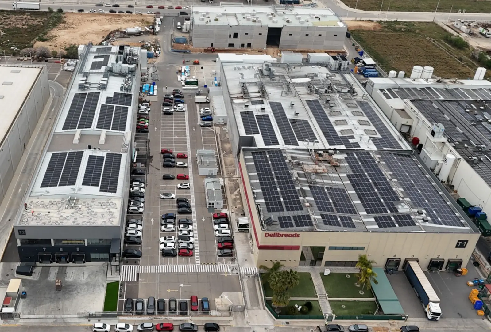 Vista aérea de las fábricas T1 y T2 de Delibreads en Llíria