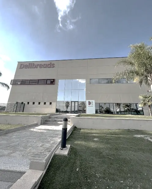 Fachada de la fábrica T1 de Delibreads